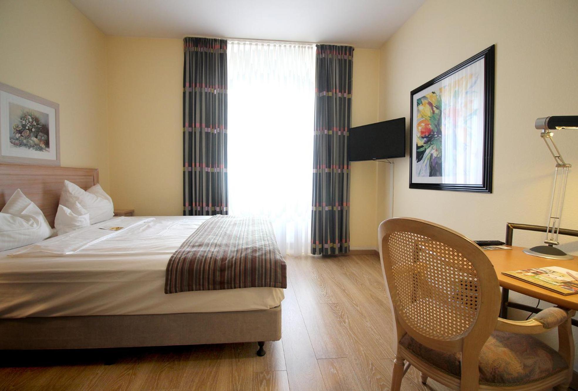 Hotel Am Muehlenteich Schwelm Buitenkant foto